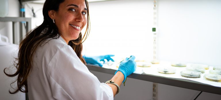 ExposUM InvaSnail PostDoc Grant – Annia ALBA